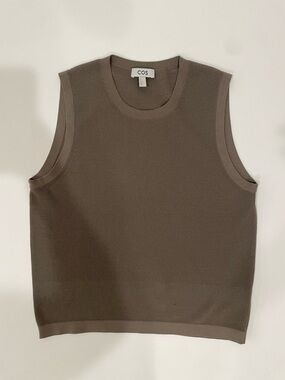 COS Sleeveless Ribbed Knit Top in Taupe Brown